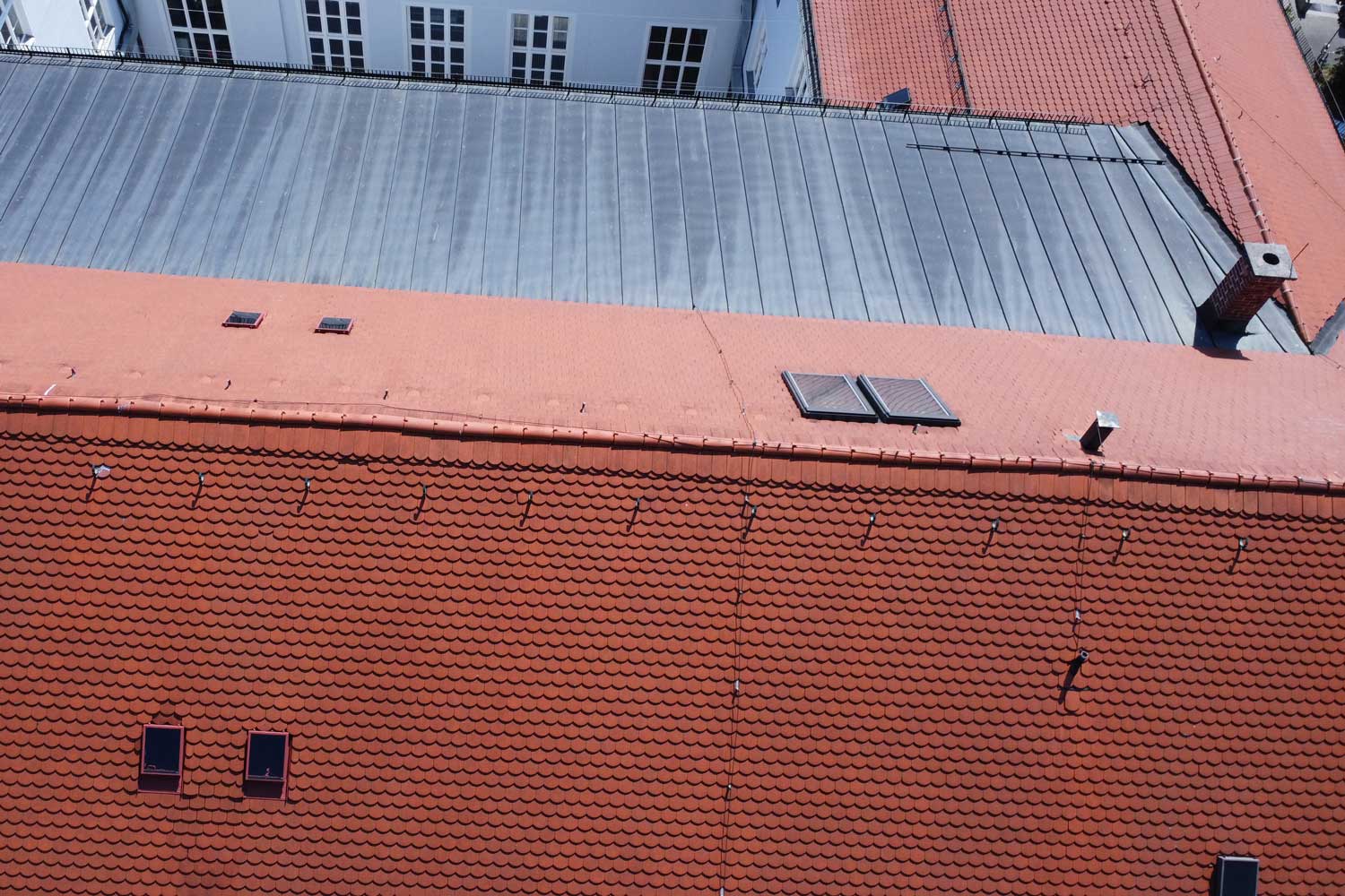 Kontrollflüge mit Drohne für schwer einsehbare Dächer